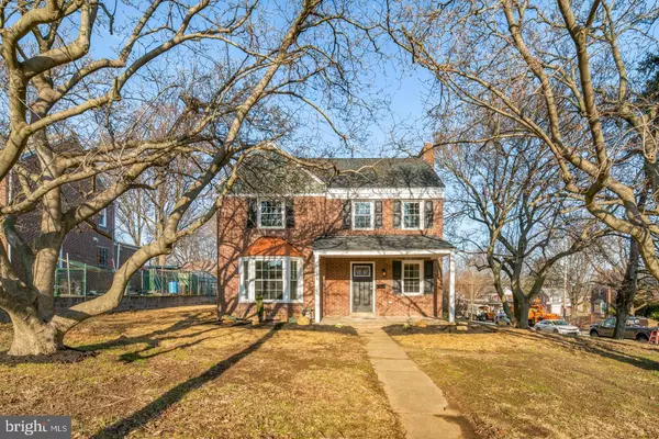 21 CHELTENHAM AVE, Cheltenham, PA 19012