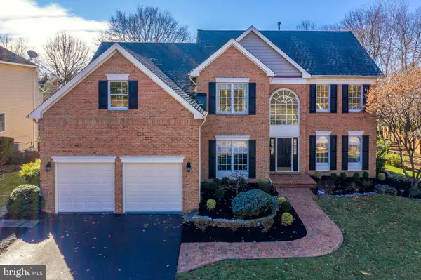 12815 SHADOW OAK LN, Fairfax, VA 22033