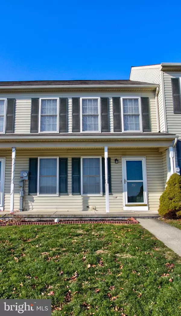 709 KNOLL DR, Mount Joy, PA 17552