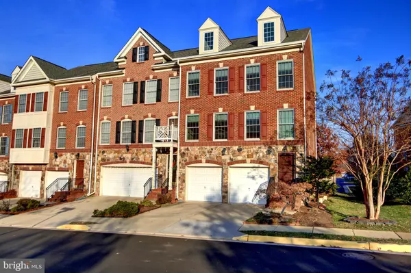 4555 GOSSAMER WAY, Fairfax, VA 22033