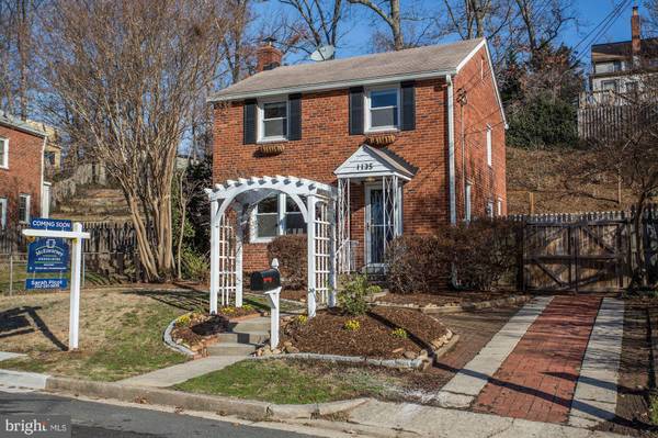 1135 S EDISON ST, Arlington, VA 22204