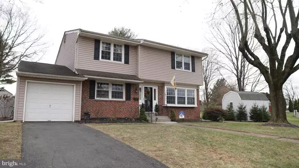 672 CHERYL DR, Warminster, PA 18974