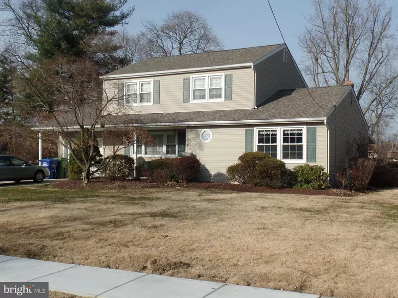 11 FLORENCE AVE, Marlton, NJ 08053