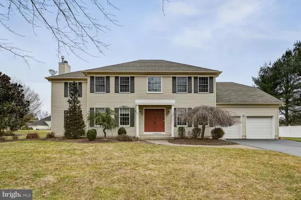 3 ORLY CT, West Windsor, NJ 08550