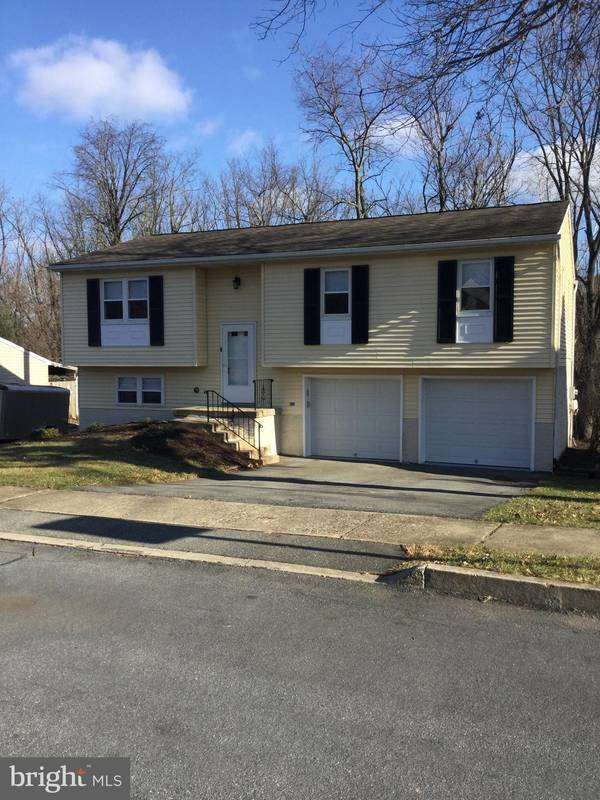 2544 VALLEY DR, Lancaster, PA 17603