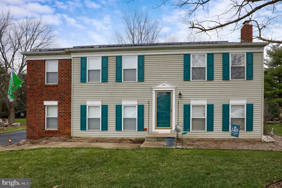 310 COVENTRY LN, Lititz, PA 17543