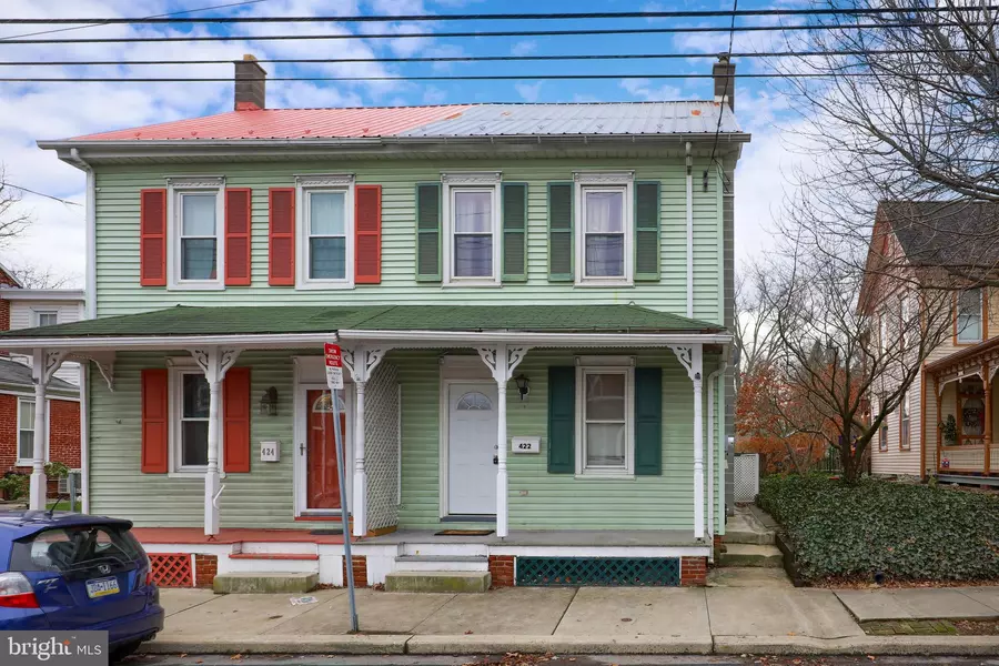 422 E MAIN ST, Lititz, PA 17543