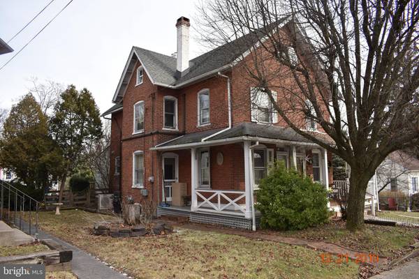 423 WASHINGTON AVE, Sellersville, PA 18960