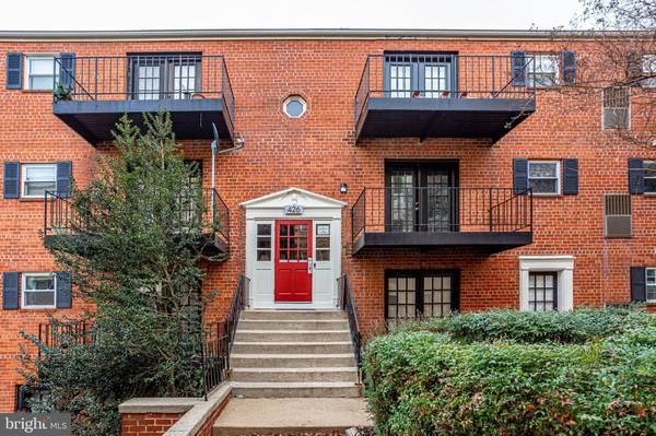 426 N ARMISTEAD ST #204, Alexandria, VA 22312