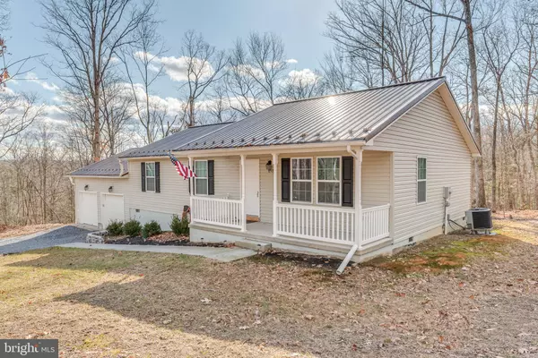 293 WISPY BRANCH LN, Hedgesville, WV 25427