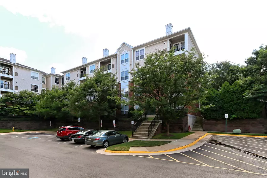 4870 EISENHOWER AVE #201, Alexandria, VA 22304