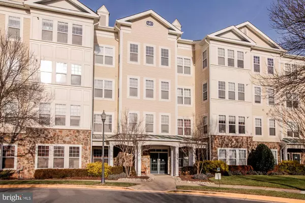 311 HIGH GABLES DR #409, Gaithersburg, MD 20878