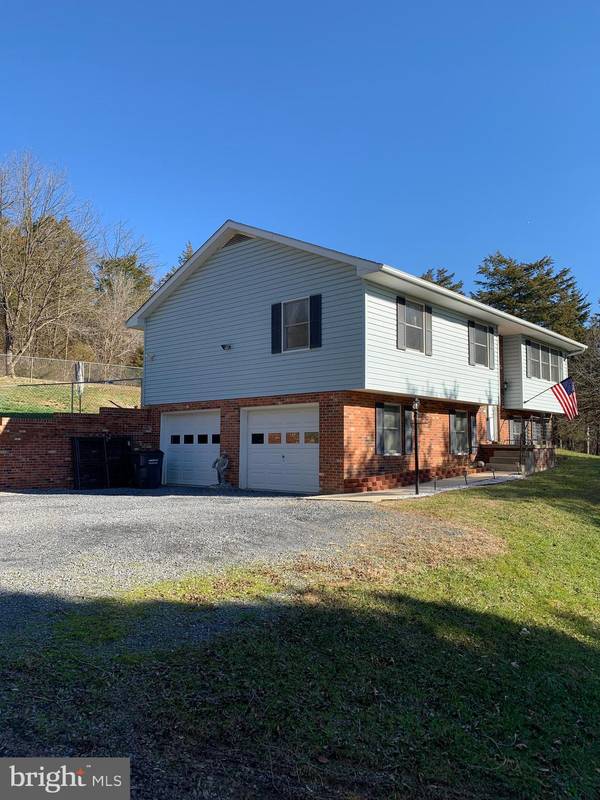 497 VARGHESE DR, Strasburg, VA 22657