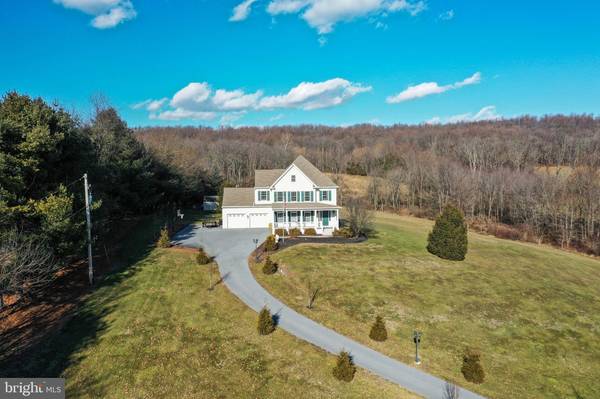 2028 CREEK RD, Manheim, PA 17545