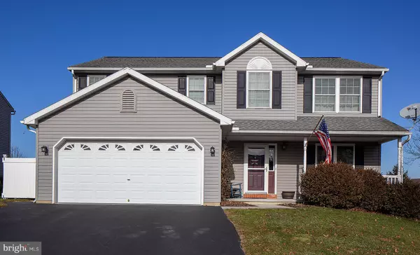 8 MAYFLOWER DR, Jonestown, PA 17038