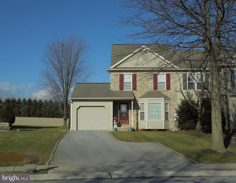 121 BRIDLE PATH, New Holland, PA 17557