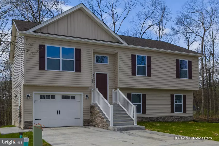 236 CATCH RELEASE CT, Inwood, WV 25428