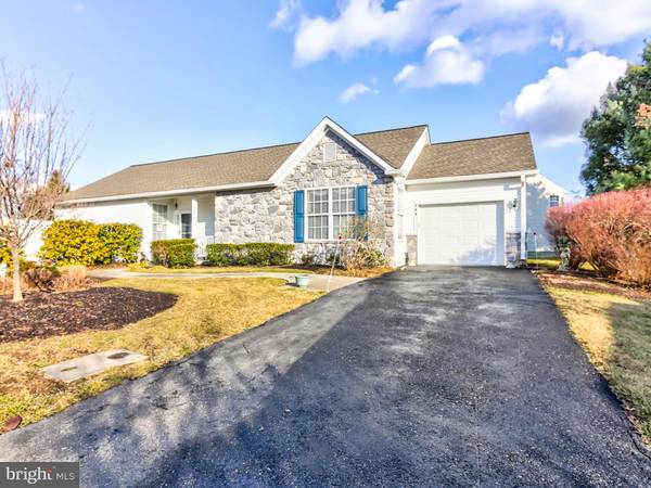 204 N SILVER FOX DR, Glen Mills, PA 19342