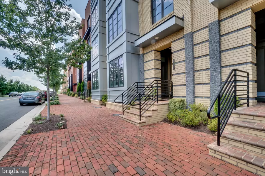 1312 MAIN LINE BLVD #101, Alexandria, VA 22301