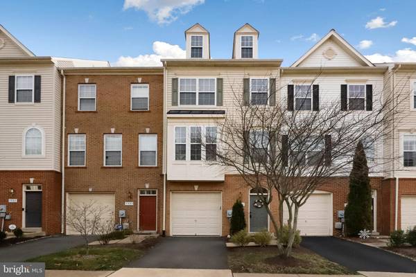 7585 GREAT SWAN CT, Alexandria, VA 22306