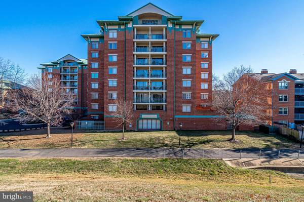 505 E BRADDOCK RD #303, Alexandria, VA 22314