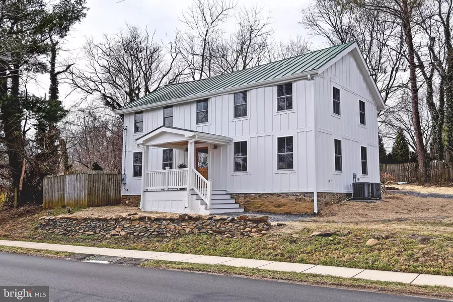 36 MAIN ST, Round Hill, VA 20141