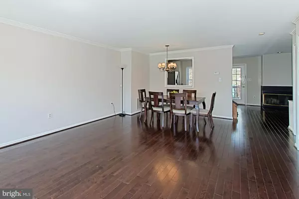 Springfield, VA 22153,7724 HICKORY GLEN WAY