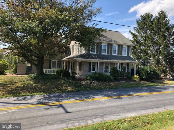 20 S GROFFDALE RD, Leola, PA 17540