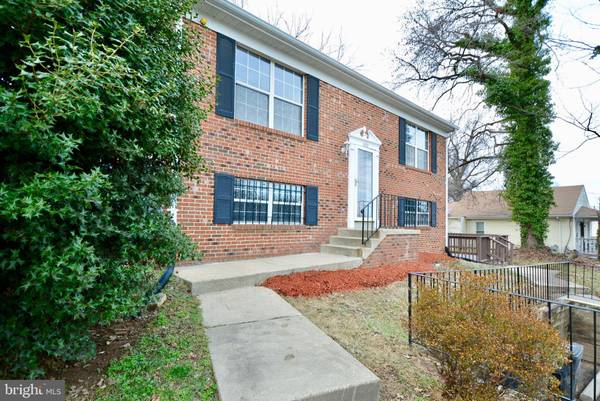 1022 CEDAR HEIGHTS DR, Capitol Heights, MD 20743