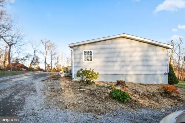 Clear Brook, VA 22624,304 BROWN LN