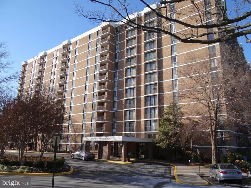 2311 PIMMIT DR #1206, Falls Church, VA 22043