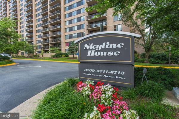 3709 S GEORGE MASON DR #904, Falls Church, VA 22041