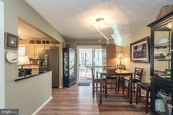 Chester Gap, VA 22623,7 RED HAVEN LN