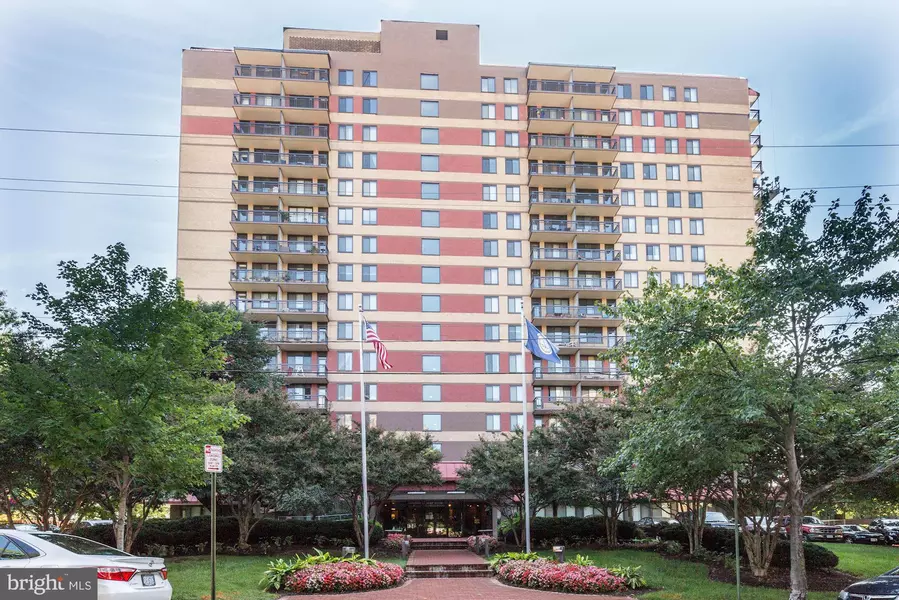 801 N PITT ST #1409, Alexandria, VA 22314