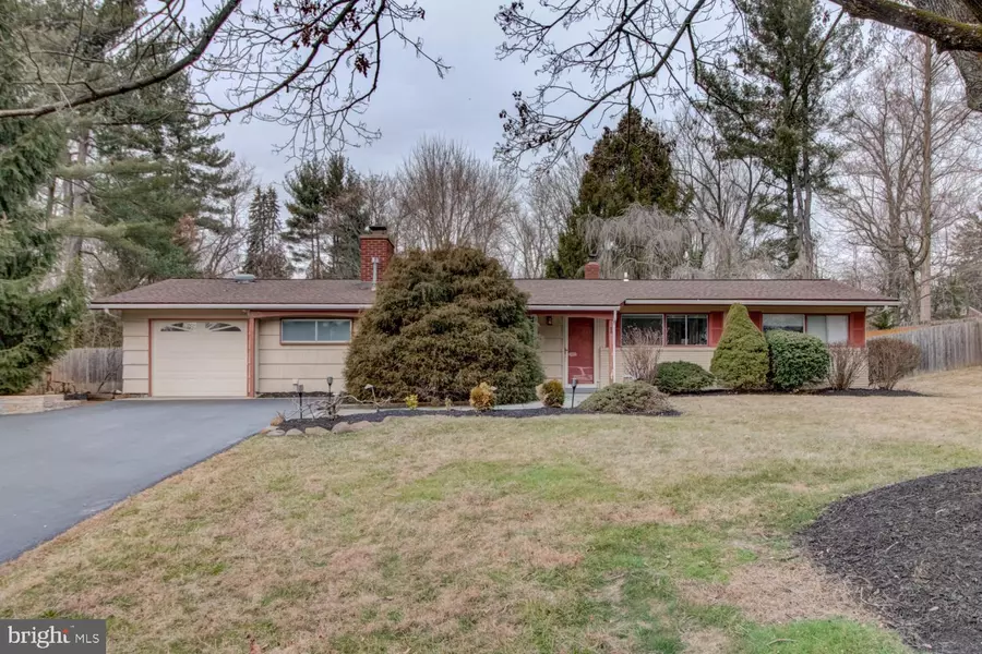 1 GLENVIEW DR, Princeton, NJ 08540