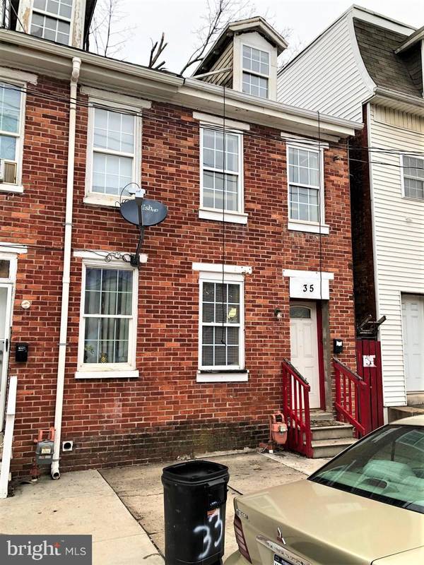 York, PA 17401,35 E SOUTH ST