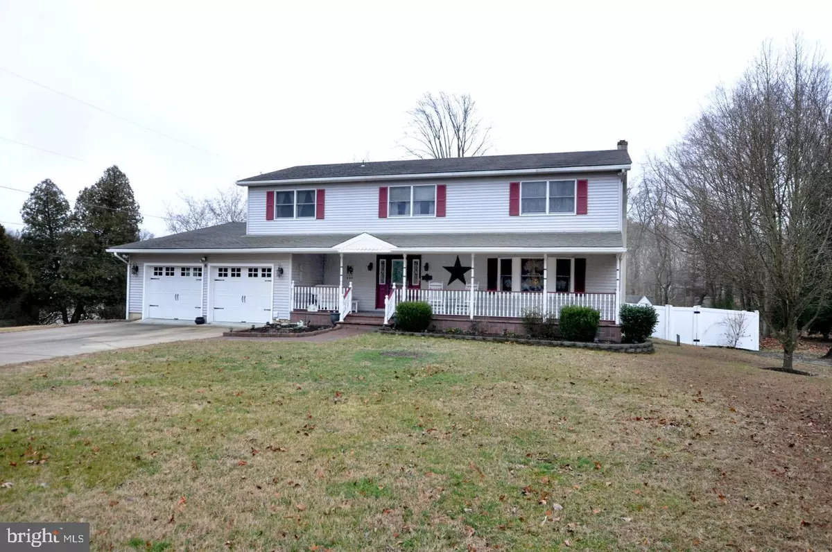 Blackwood, NJ 08012,6 HOLLY LN