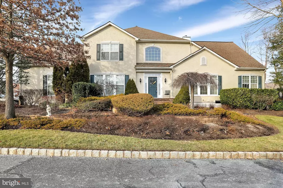 10 MCCONKEY DR, Washington Crossing, PA 18977