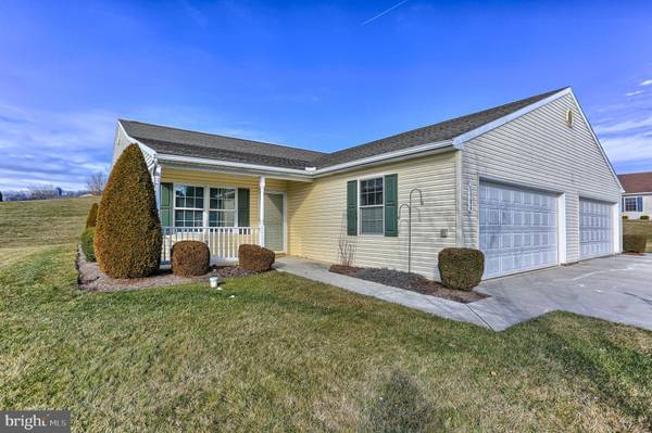 1386 VILLAGE DR, Spring Grove, PA 17362