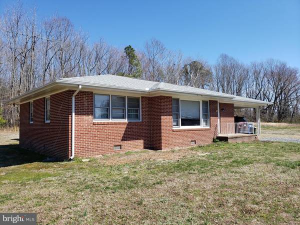 208 BLUNDON RD, Burgess, VA 22432