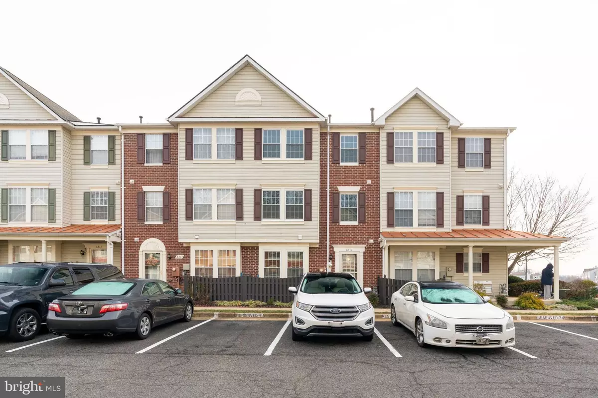 Lorton, VA 22079,8317 DUCK HAWK WAY #73