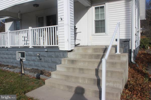 Lykens, PA 17048,706 POTTSVILLE ST