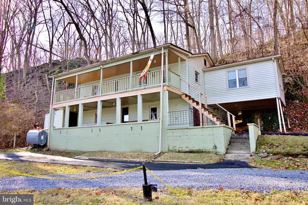 246 GORDONS LN, Harpers Ferry, WV 25425