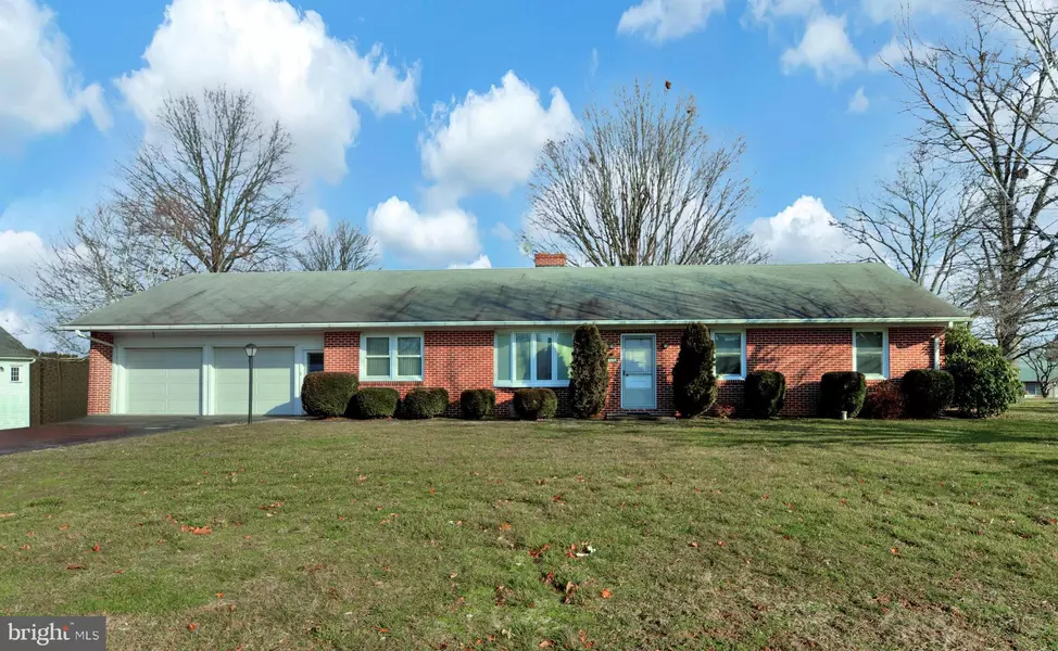 420 W FRITZ AVE, Quarryville, PA 17566