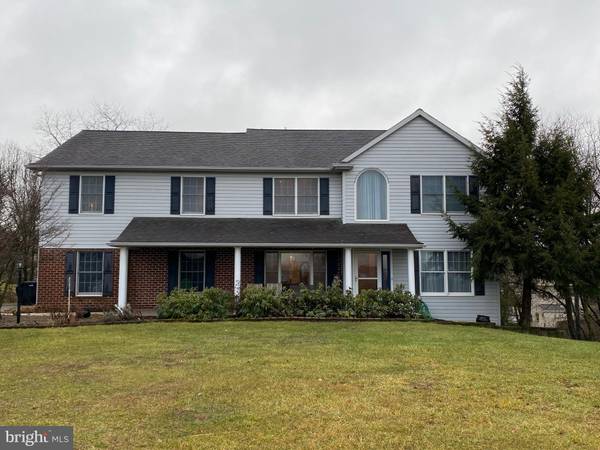 108 GRIMSBY CT, Chambersburg, PA 17201