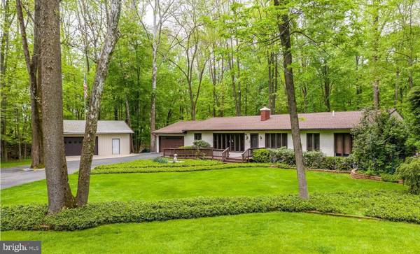 219 STONY BROOK RD, Hopewell, NJ 08525