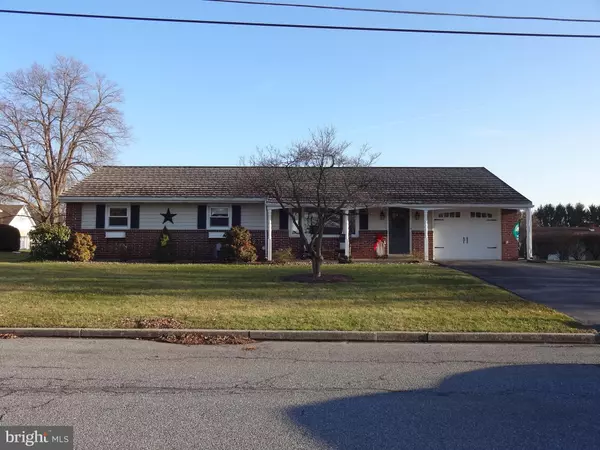 1838 MARTIN DR, Lebanon, PA 17046