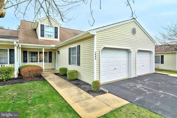 York, PA 17404,1042 VILLAGE WAY