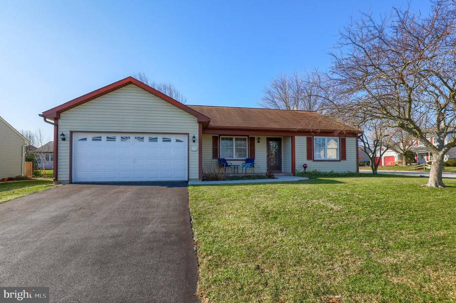 318 WILLOW LN, New Holland, PA 17557