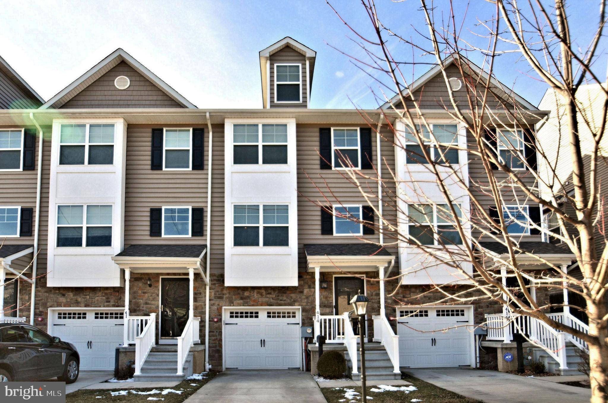 Conshohocken, PA 19428,414 OLD ELM ST